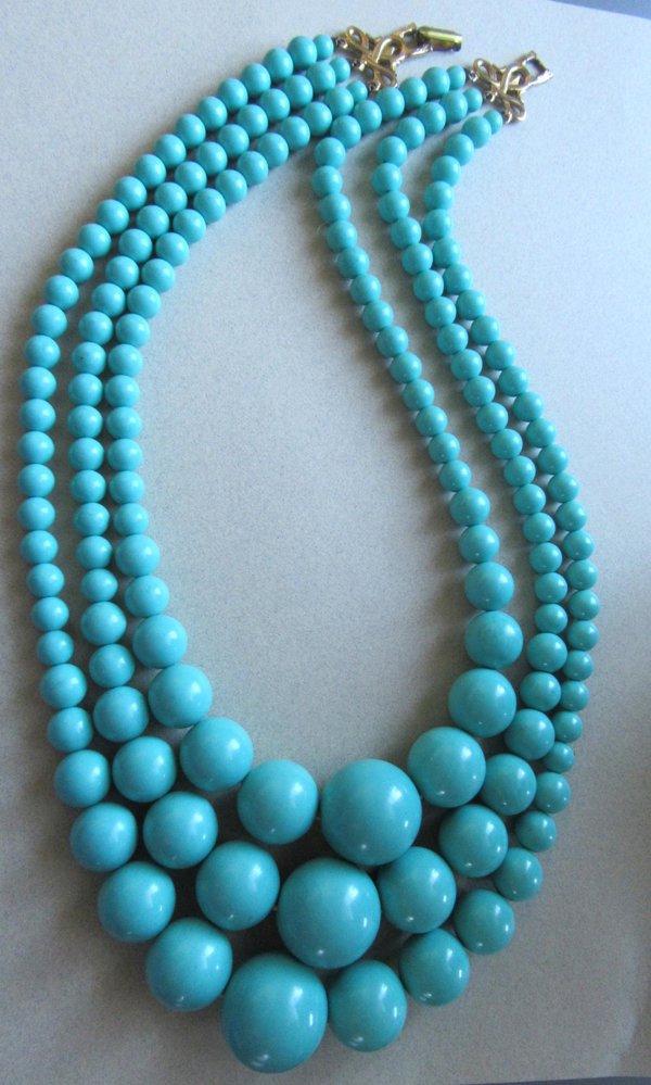 Vintage 1950's Blue Multi Strand Lucite Necklace