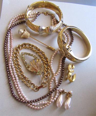 Vintage Jewelry Lot Sarah Coventry Wtch Rhinestone Pin Brooch Necklace 