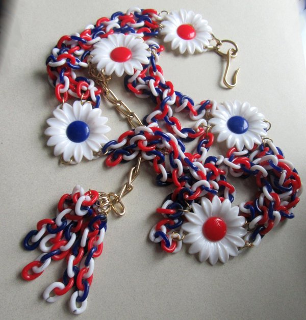 Mod 1960's Daisy Chain Belt Parts For Jewelry Making Or Crafts
