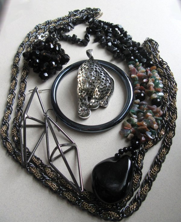 Vintage and Up Jewelry Lot  Alfani Chain Lucite Leopard Gemstone Necklace