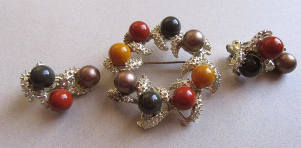 Vintage Amerique Pin Earrings Set Signed Jewelry