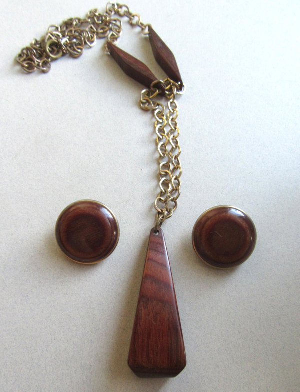 Mid Century Bakelite Infused Wood Necklace and Earrings