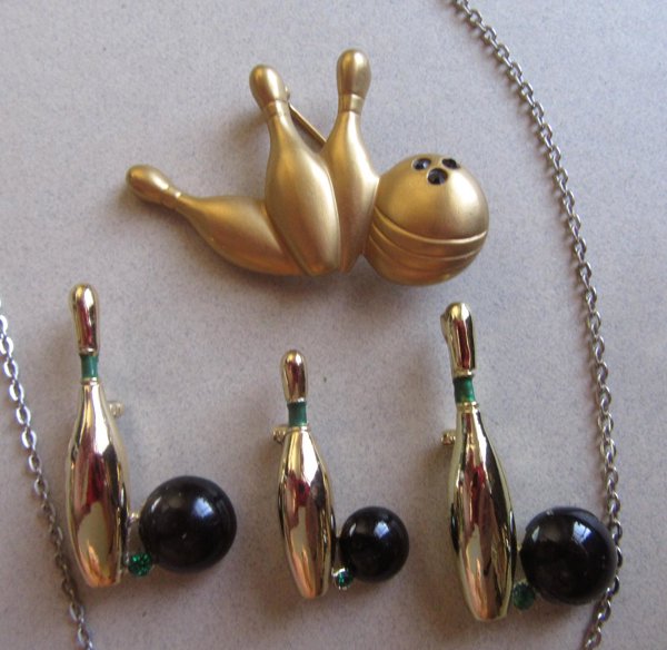 Vintage Gerrys Signed Bowling Scatter Pin Set and More
