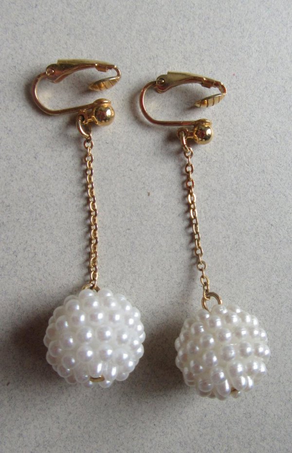 1960's Mod Pearl Ball Clip Earrings Vintage Jewelry
