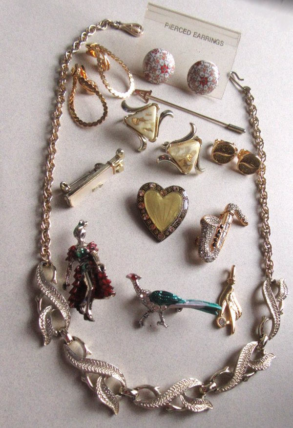 Vintage Jewelry Lot 1950s and Up Golf and Saxaphone Pins Brooches