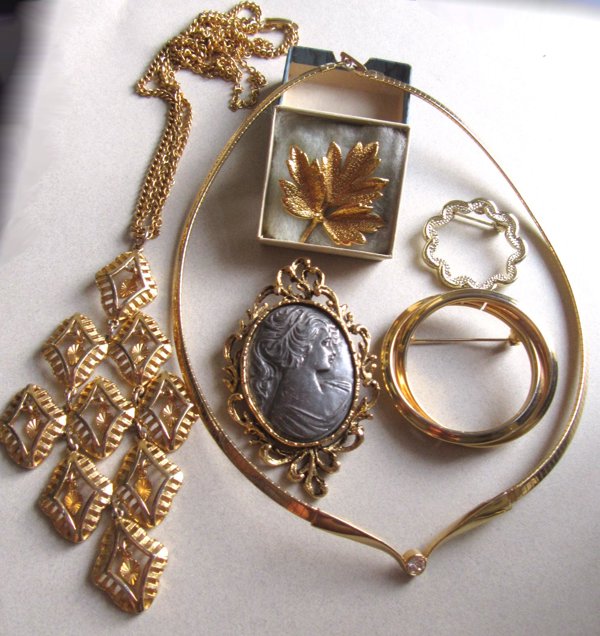 Vintage and Up Jewelry Lot Travel Safe Crystal Necklace