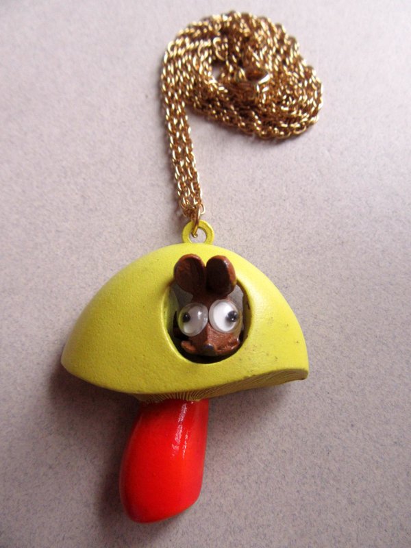 Vintage Anthropomorphic Mushroom Pendant Necklace Google Eyes Articualted