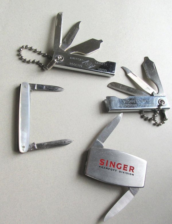 Vintage Advertising Pocket Knife Keyrings Lot Zippo Singer Money Clip