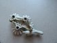 Vintage Mod 1960's Daisies Pin