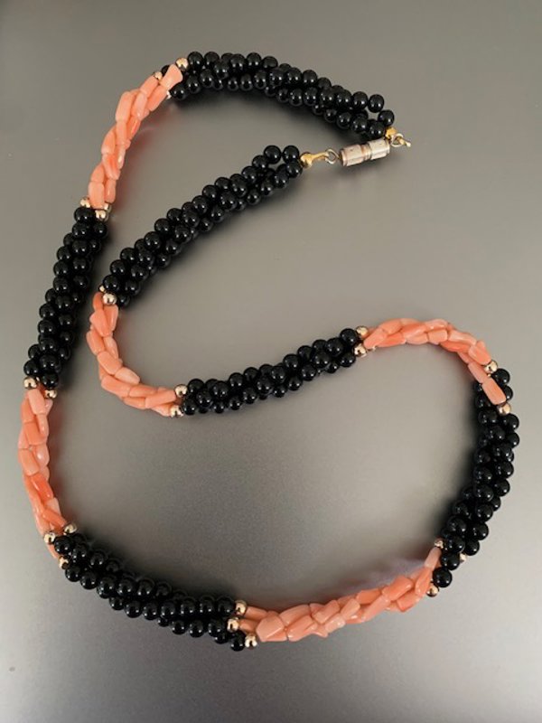 Vintage Genuine Coral and Black Onyx Necklace