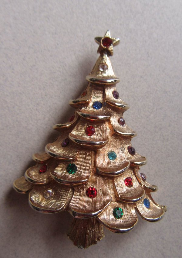 Vintage JJ Rhinestone Christmas Tree Pin Signed Jewelry
