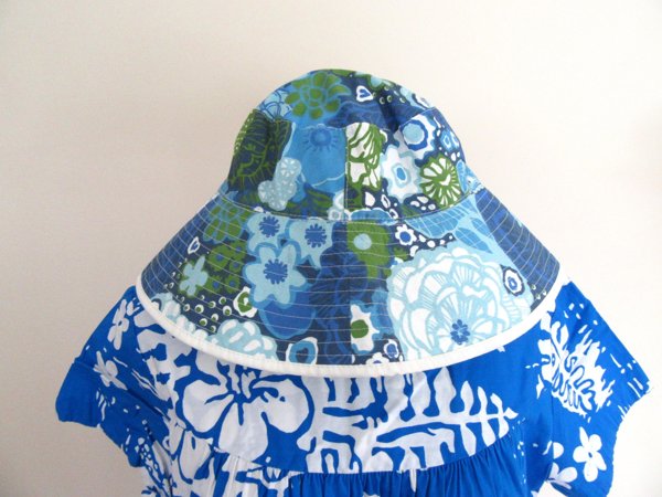 Ladies London Fog Mod Style Floral Sun Hat Beach Wear Gardening Groovy!