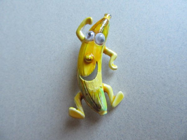 Vintage Anthropomorphic Banana Google Eyes Pin Figural