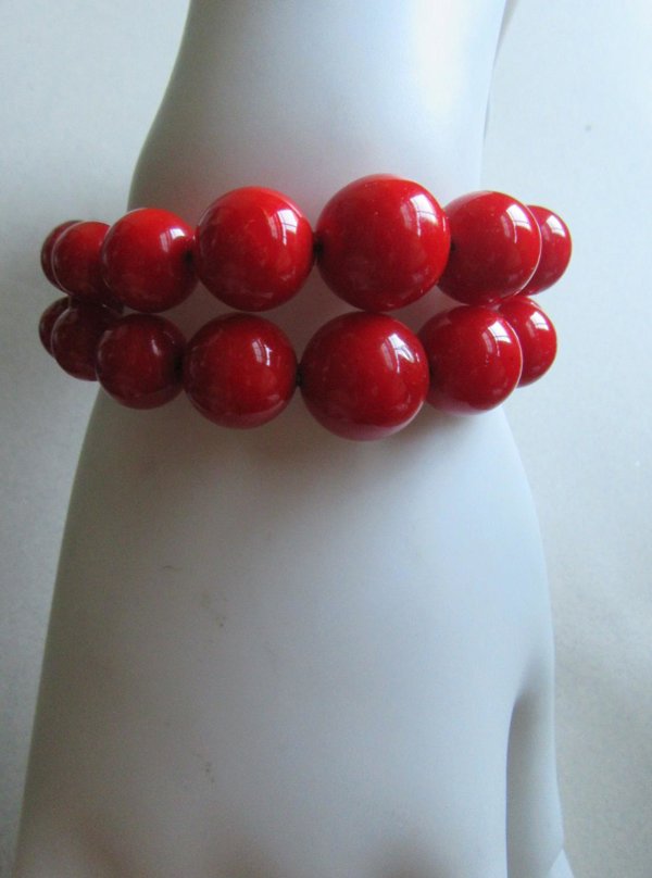 Vintage Genuine Bakelite Memory Wire Bracelet  Smaller Wrist Lipstick Red