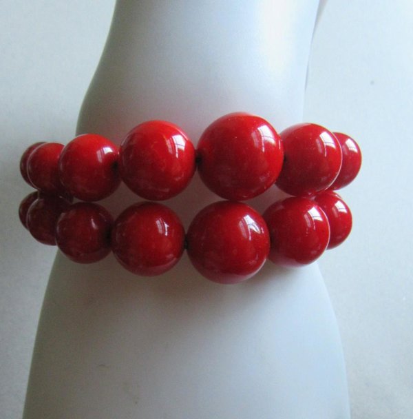 Vintage Genuine Bakelite Memory Wire Bracelet  Smaller Wrist Lipstick Red