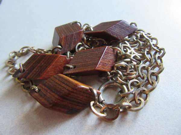 Mid Century Infused Wood Bakelite Necklace