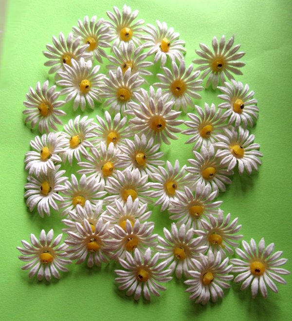 Mod 1960's Daisy Beads For Jewelry Making Or Crafting Three Dozen