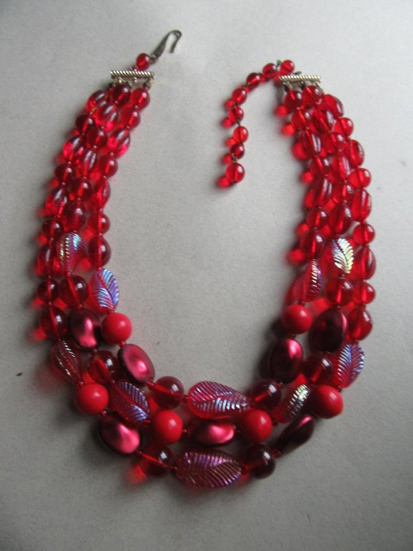 Vintage Red Glass Leaves Short Choker Necklace Wear Or Take Apart
