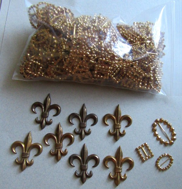 Vintage Brass Stampings Mini Belt Buckles Lot For Doll Clothing Making and Fleur De Lis